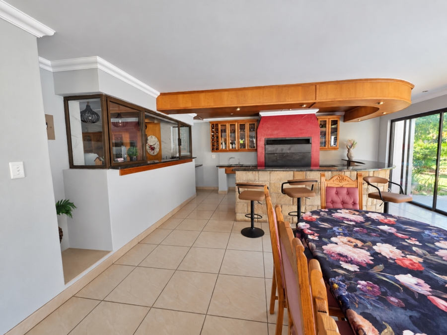 4 Bedroom Property for Sale in Wilkoppies North West